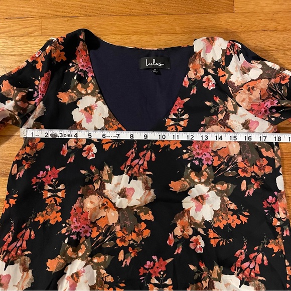 Lulus Women’s Shifting Dears Blue Floral Slit Sleeves Mini Shift Dress Small - Picture 11 of 11